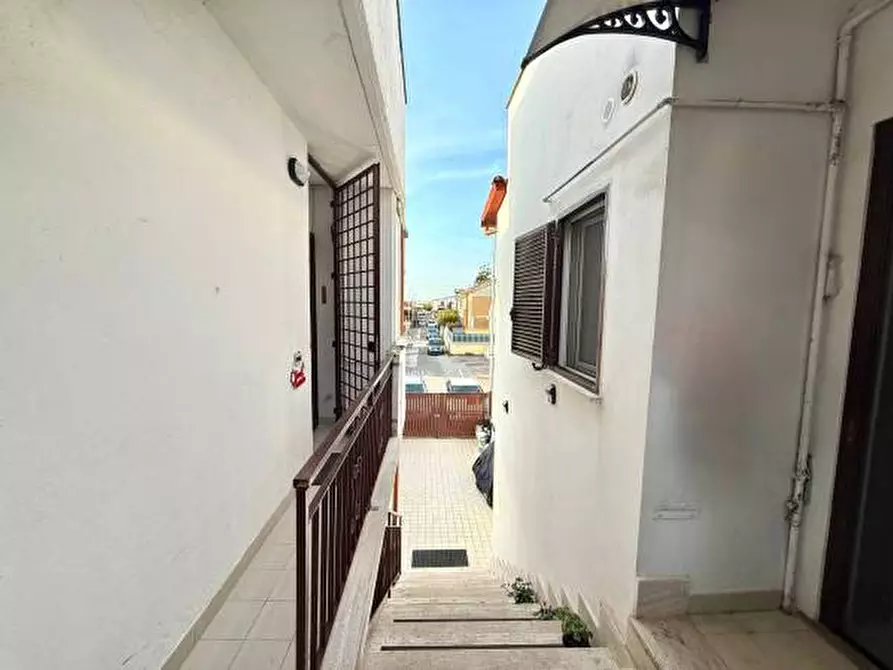 Immagine 23 di Appartamento in vendita  in via amalfi 52 a Pomezia