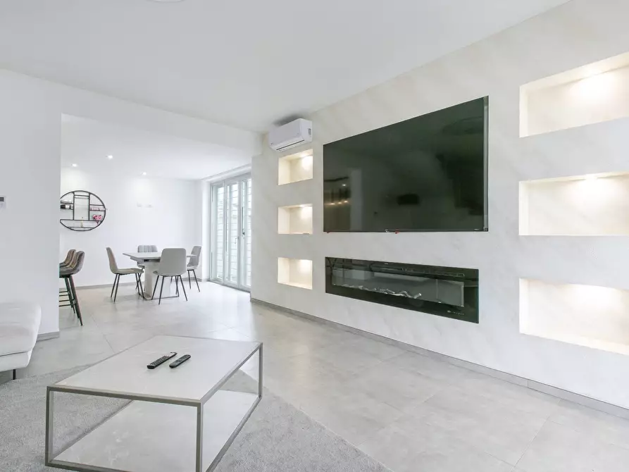 Immagine 14 di Casa semindipendente in vendita  in via viterbo 10 a Anzio