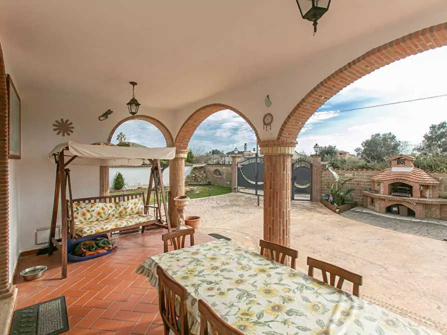 Immagine 6 di Villa in vendita  in via stromboli 8 a Aprilia