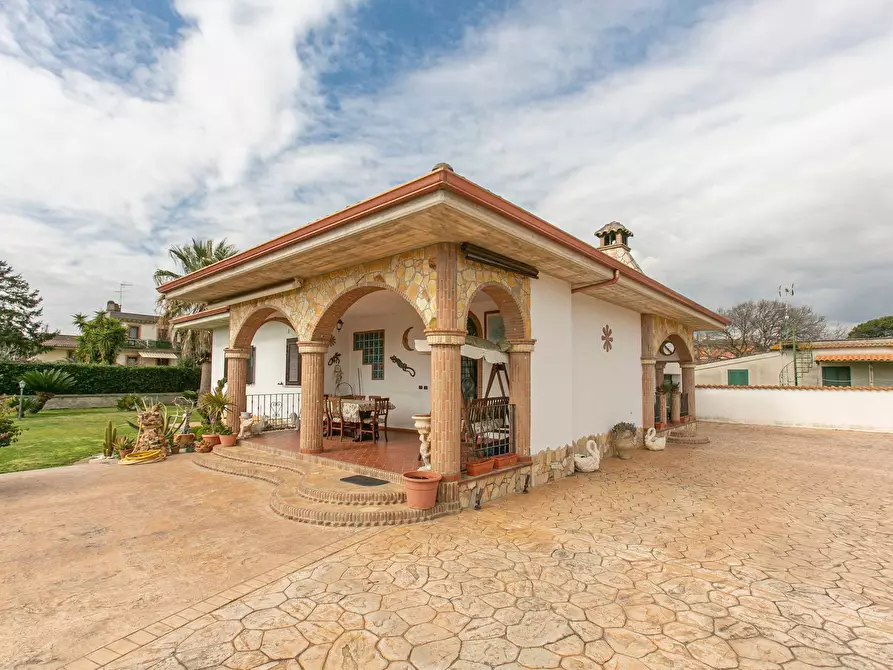 Immagine 7 di Villa in vendita  in via stromboli 8 a Aprilia