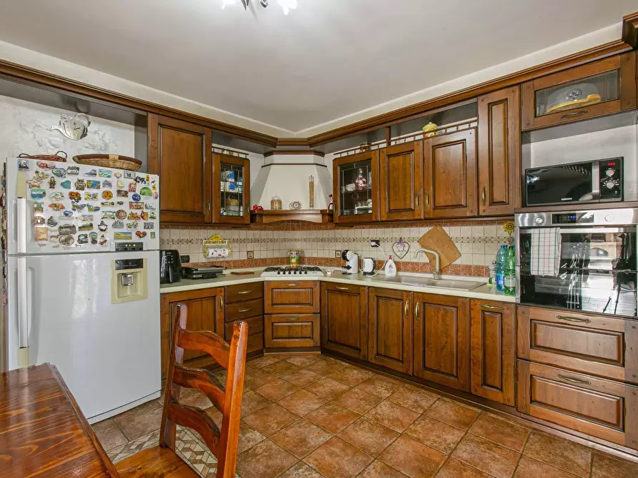 Immagine 12 di Villa in vendita  in via stromboli 8 a Aprilia