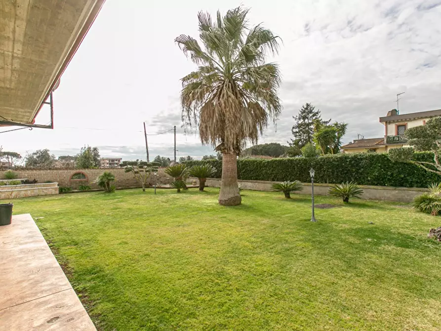 Immagine 35 di Villa in vendita  in via stromboli 8 a Aprilia
