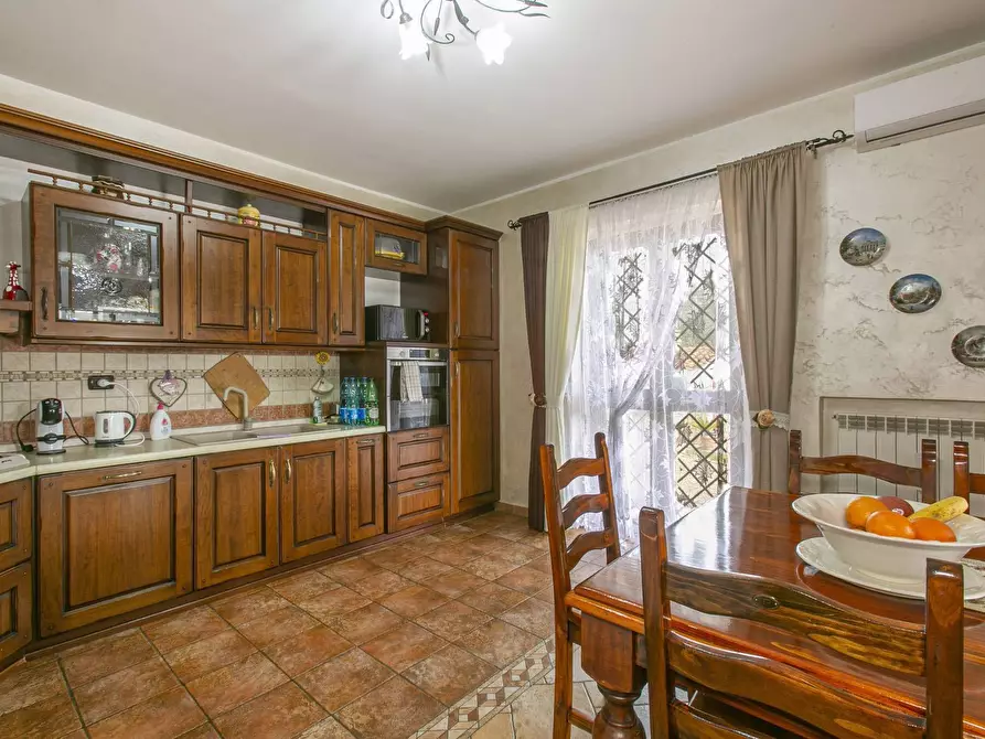 Immagine 36 di Villa in vendita  in via stromboli 8 a Aprilia