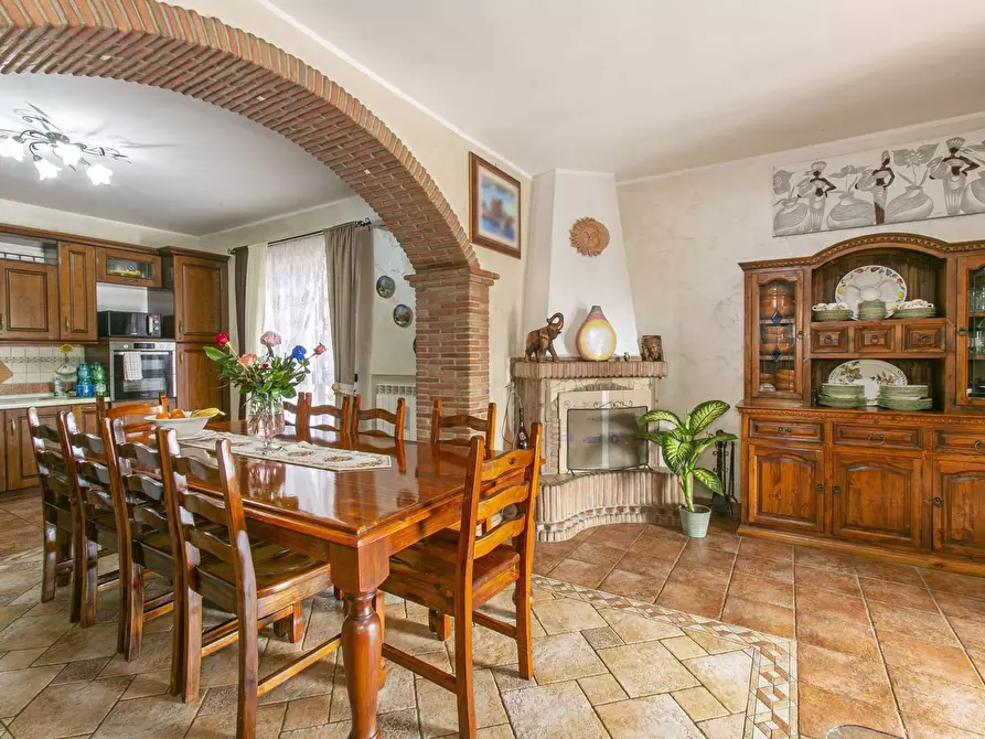 Immagine 42 di Villa in vendita  in via stromboli 8 a Aprilia