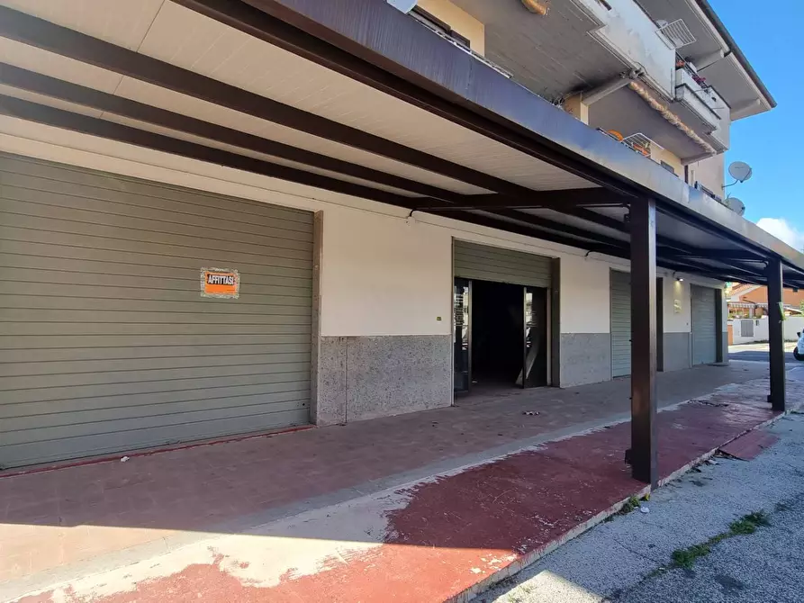 Immagine 1 di Locale commerciale in affitto  in Via Ticino 43 a Ardea