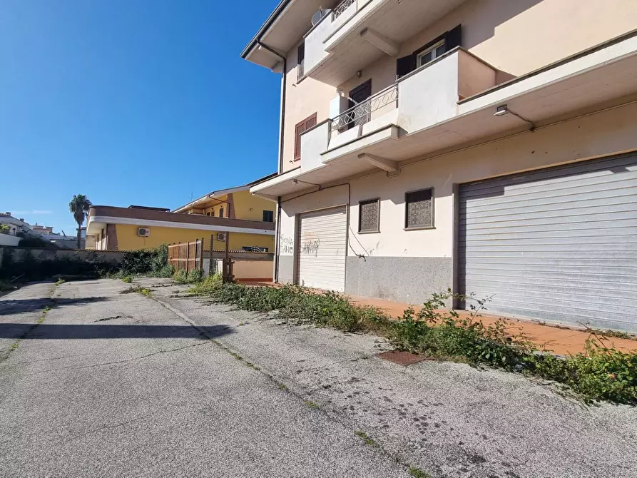Immagine 10 di Locale commerciale in affitto  in Via Ticino 43 a Ardea