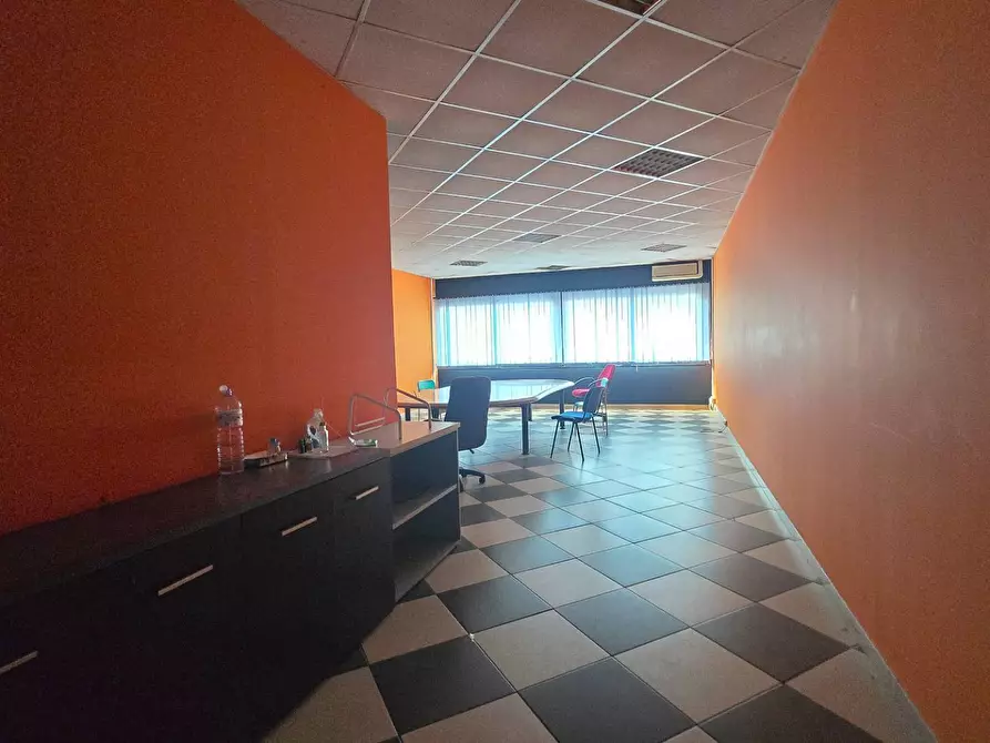 Immagine 3 di Ufficio in affitto  in Via De La Comunella 188-200 a Roma