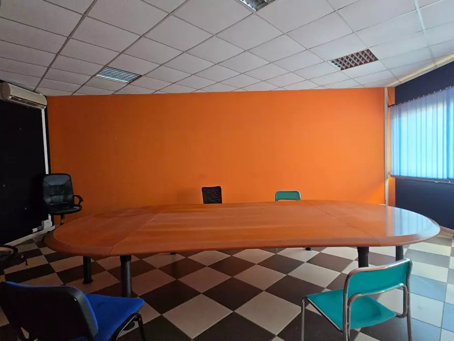 Immagine 4 di Ufficio in affitto  in Via De La Comunella 188-200 a Roma