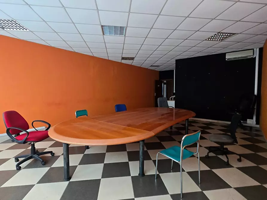 Immagine 6 di Ufficio in affitto  in Via De La Comunella 188-200 a Roma