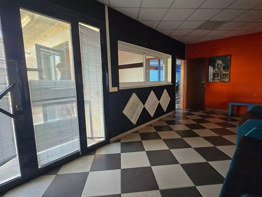 Immagine 22 di Ufficio in affitto  in Via De La Comunella 188-200 a Roma