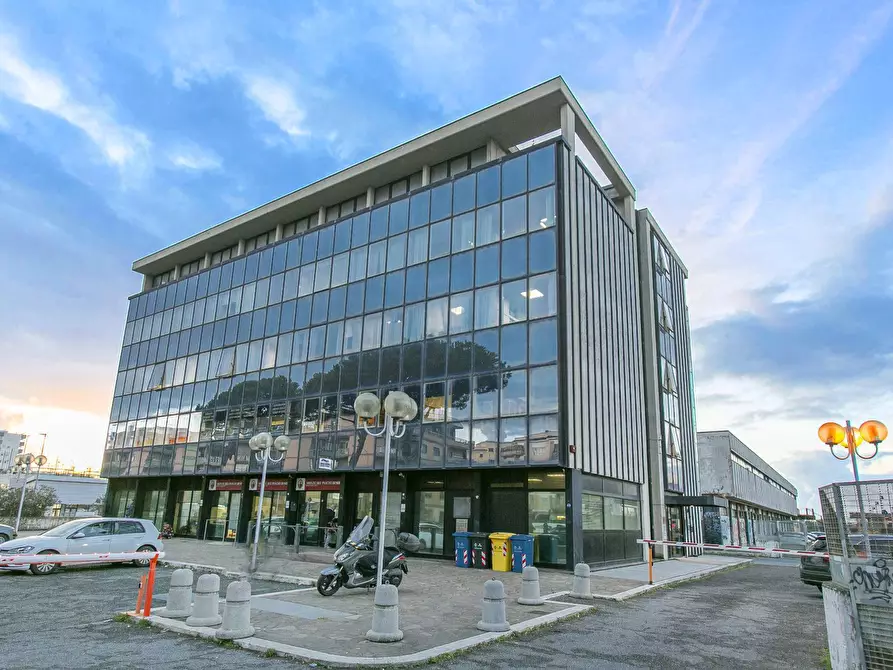 Immagine 2 di Ufficio in vendita  in Via del Mare 2D a Pomezia