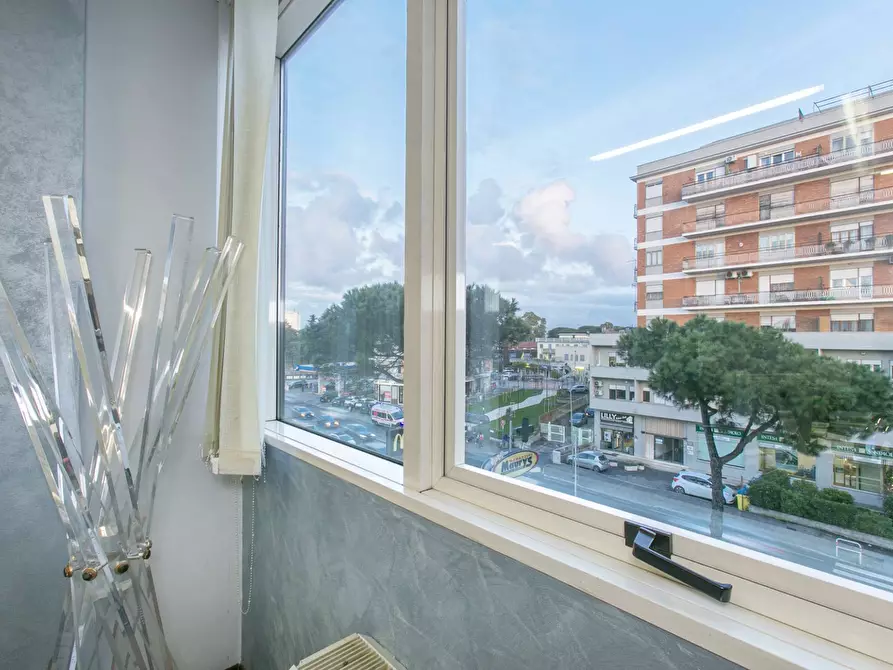 Immagine 10 di Ufficio in vendita  in Via del Mare 2D a Pomezia