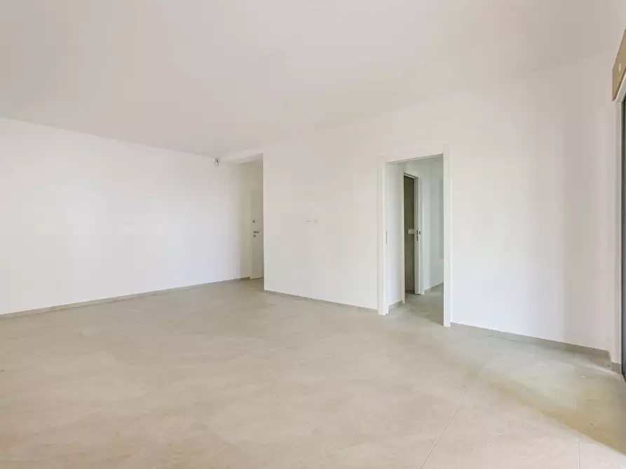 Immagine 22 di Appartamento in vendita  in Via Tiberio a Aprilia