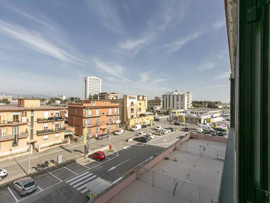 Immagine 2 di Ufficio in vendita  in Via Castelli Romani 41 a Pomezia