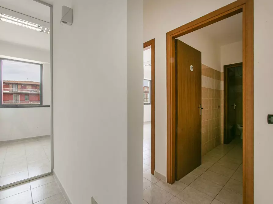 Immagine 10 di Ufficio in vendita  in Via Castelli Romani 41 a Pomezia