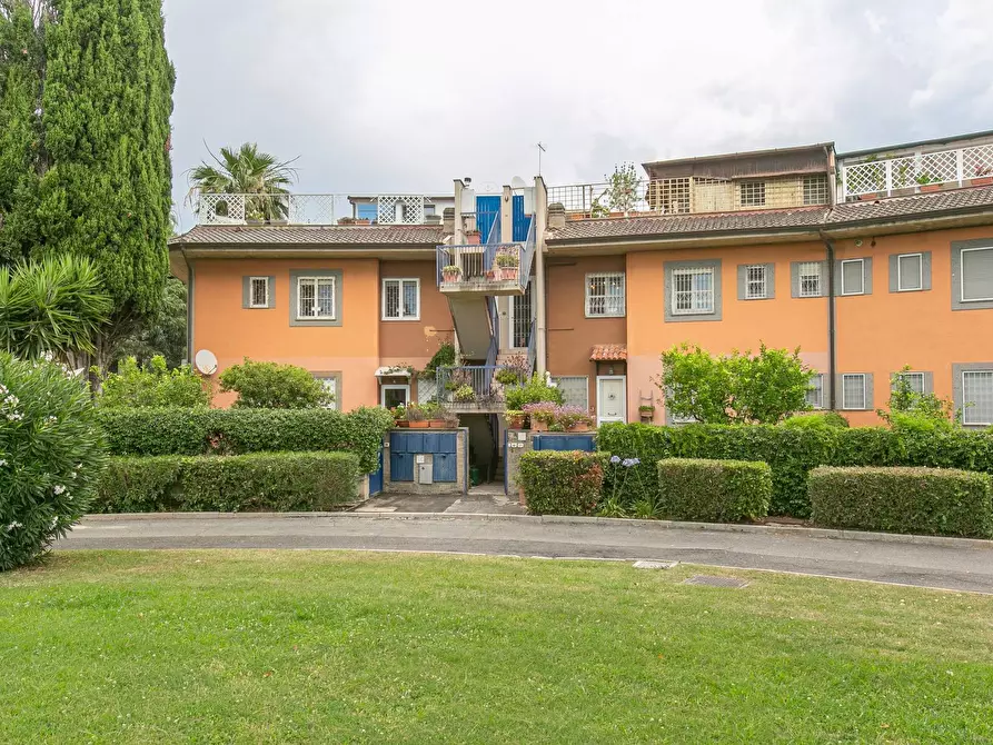 Immagine 27 di Appartamento in vendita  in Largo Nearco 5 a Roma