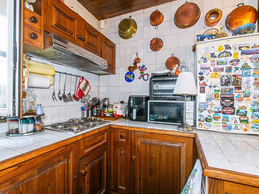Immagine 11 di Appartamento in vendita  in Largo Nearco 5 a Roma