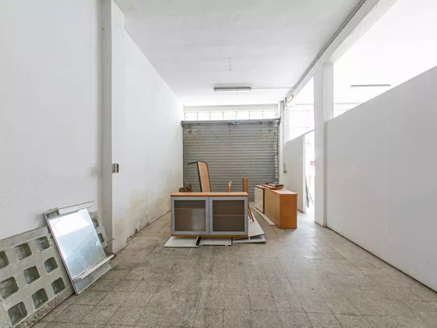 Immagine 14 di Magazzino in affitto  in Via Fratelli Bandiera 2 a Pomezia
