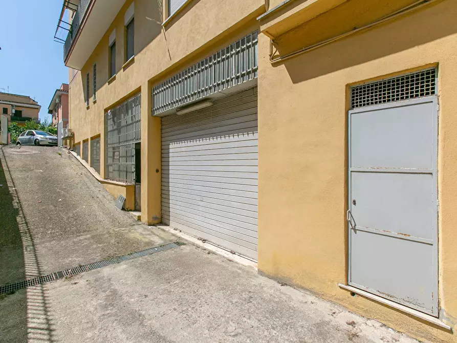 Immagine 18 di Magazzino in affitto  in Via Fratelli Bandiera 2 a Pomezia