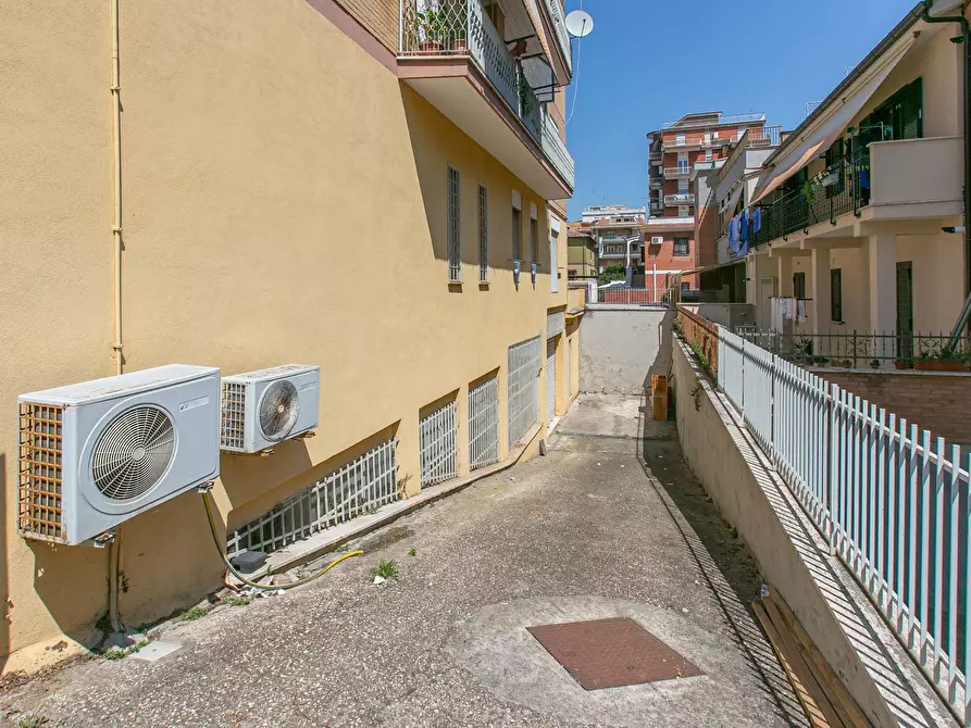 Immagine 20 di Magazzino in affitto  in Via Fratelli Bandiera 2 a Pomezia