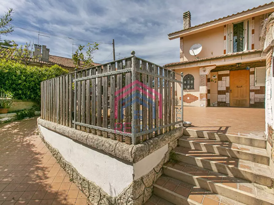 Immagine 4 di Villetta a schiera in vendita  in Via Coghinas 62 a Ardea