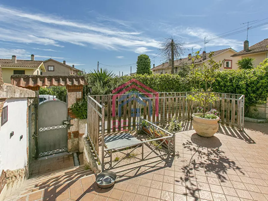 Immagine 3 di Villetta a schiera in vendita  in Via Coghinas 62 a Ardea