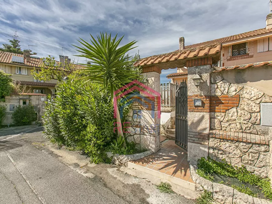 Immagine 1 di Villetta a schiera in vendita  in Via Coghinas 62 a Ardea