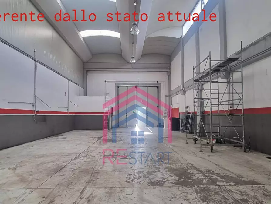 Immagine 13 di Capannone industriale in affitto  in Via dei Castelli Romani 54 a Pomezia