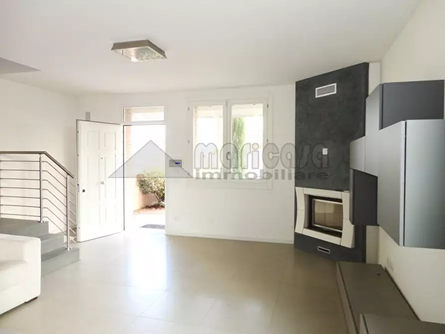 Immagine 22 di Villetta a schiera in affitto  in via Madonna Boschi a Vigarano Mainarda