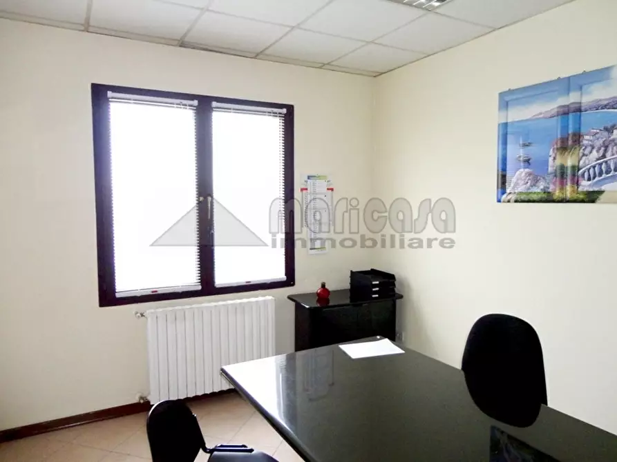Immagine 10 di Ufficio in affitto  in Via Maria Majocchi Plattis a Ferrara