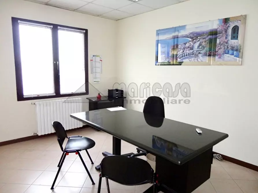Immagine 1 di Ufficio in affitto  in Via Maria Majocchi Plattis a Ferrara