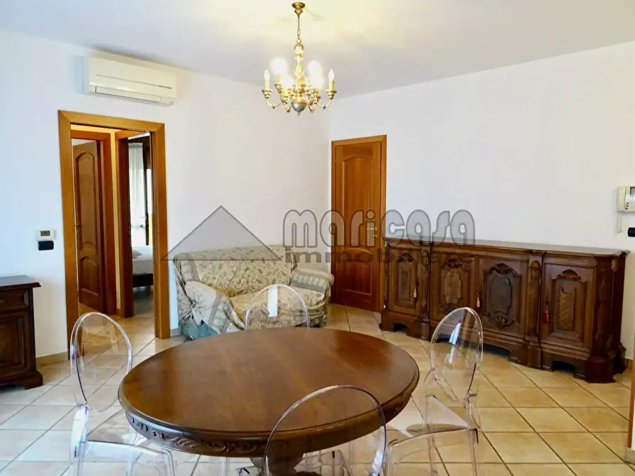 Immagine 4 di Appartamento in affitto  in via Rossellini a Ferrara