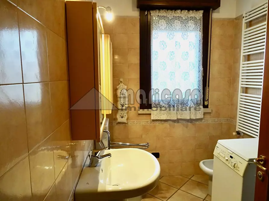 Immagine 12 di Appartamento in affitto  in via Rossellini a Ferrara