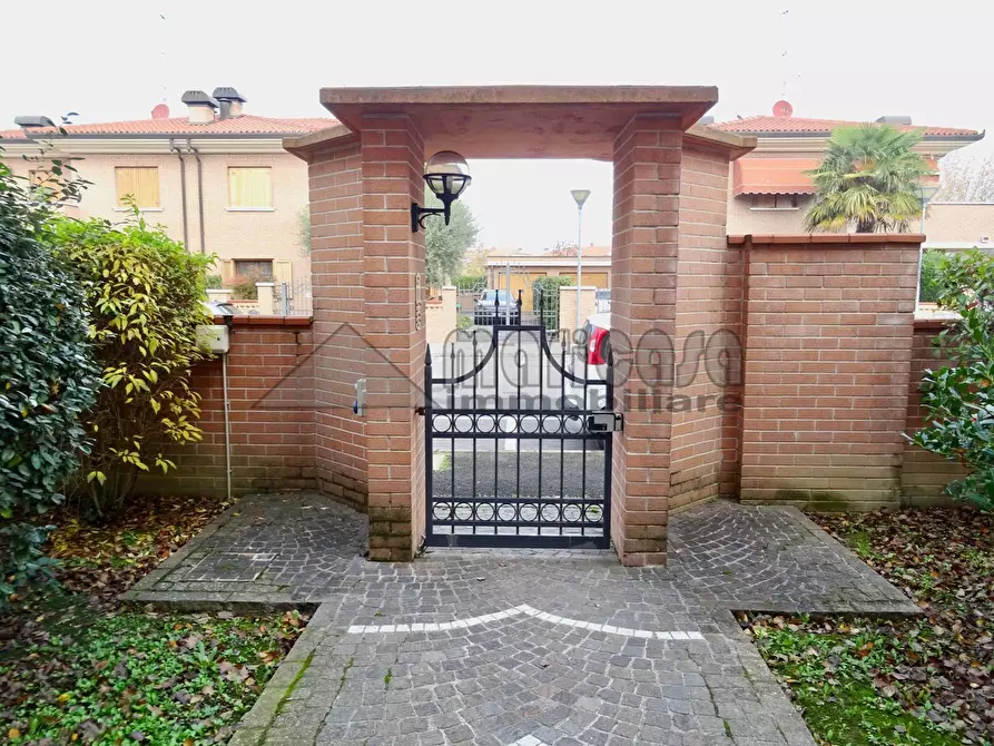 Immagine 24 di Appartamento in affitto  in via Rossellini a Ferrara