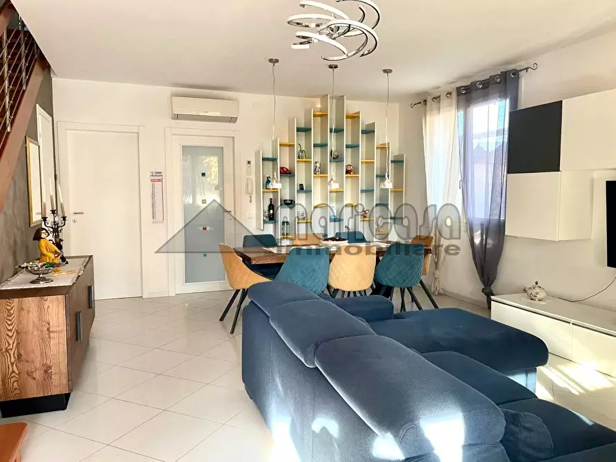 Immagine 37 di Villetta a schiera in affitto  in via Madonna Boschi a Vigarano Mainarda