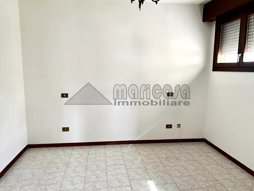 Immagine 6 di Appartamento in vendita  in via Savonarola a Occhiobello