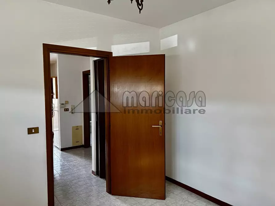 Immagine 8 di Appartamento in vendita  in via Savonarola a Occhiobello