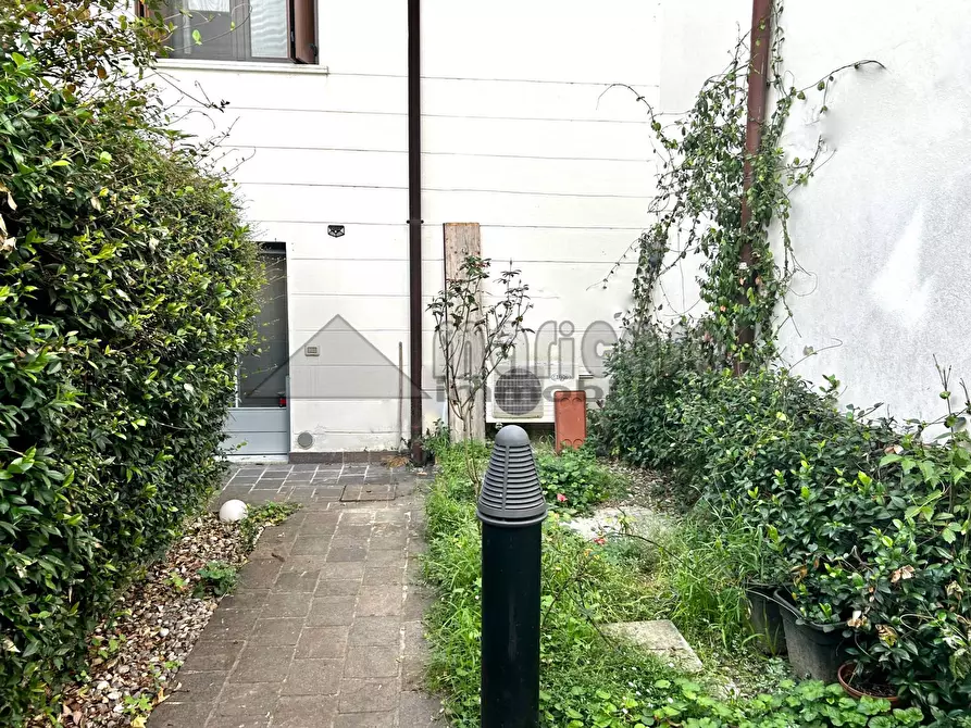 Immagine 6 di Appartamento in vendita  in Via Cosme' Tura a Ferrara