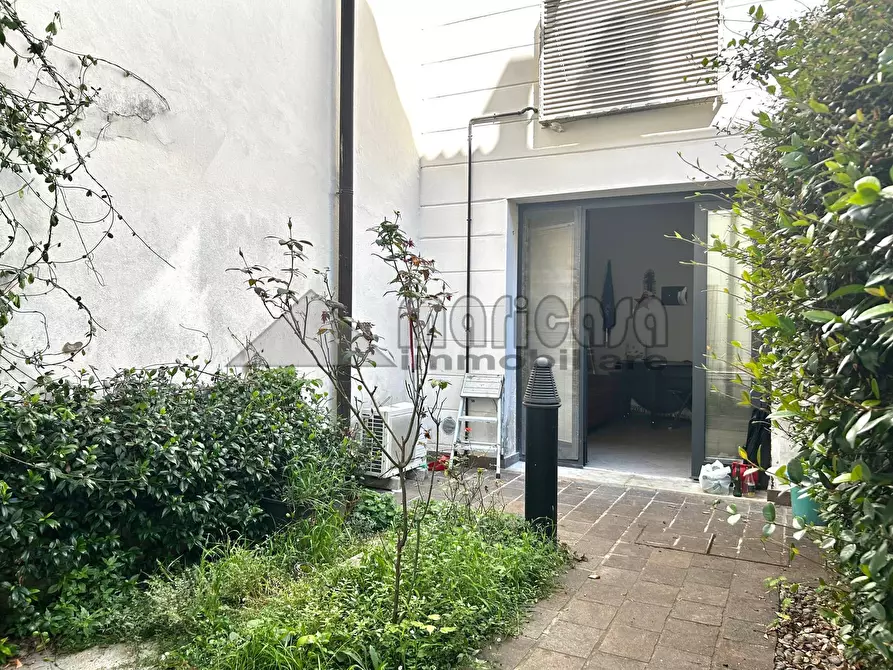 Immagine 9 di Appartamento in vendita  in Via Cosme' Tura a Ferrara