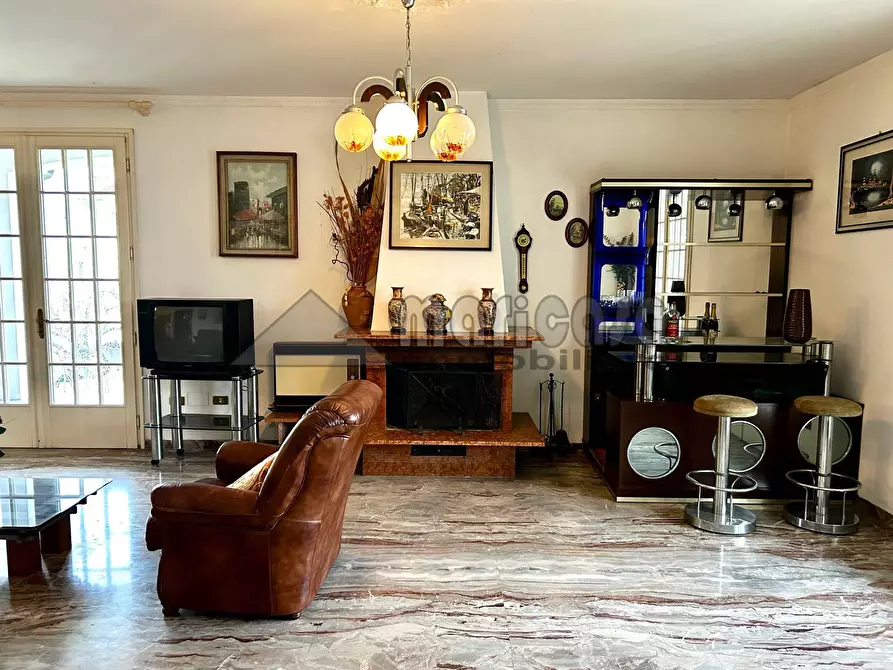 Immagine 5 di Villa in vendita  in via Primo Maggio a Codigoro