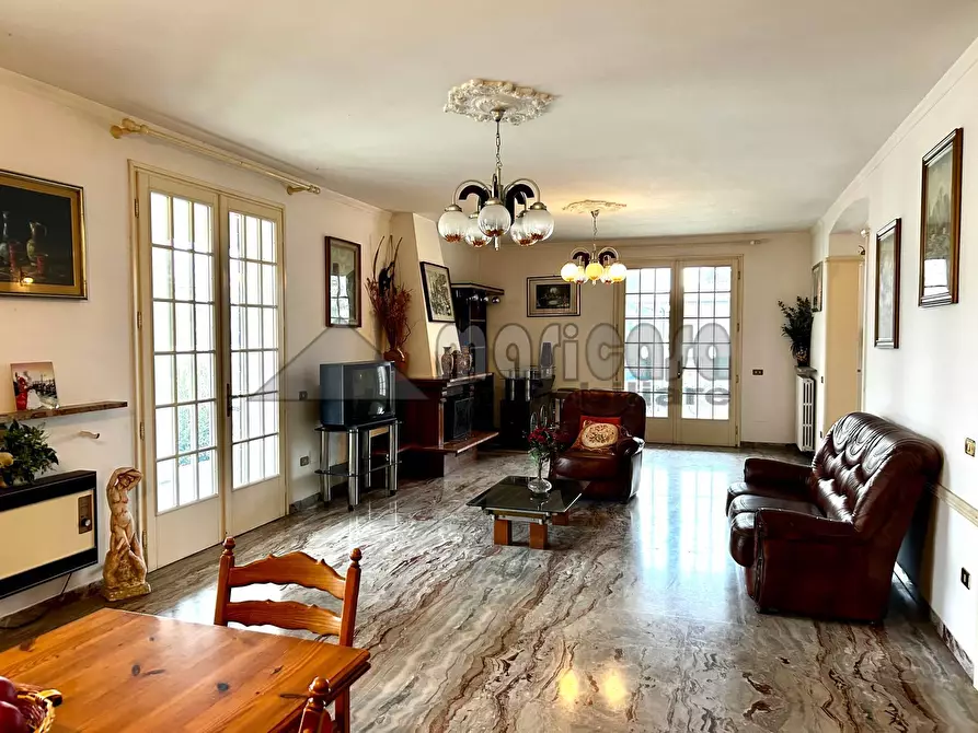 Immagine 3 di Villa in vendita  in via Primo Maggio a Codigoro