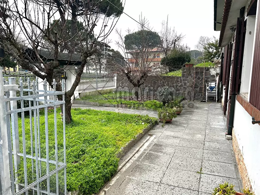 Immagine 34 di Villa in vendita  in via Primo Maggio a Codigoro