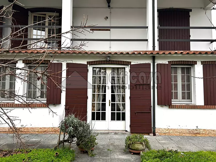Immagine 43 di Villa in vendita  in via Primo Maggio a Codigoro