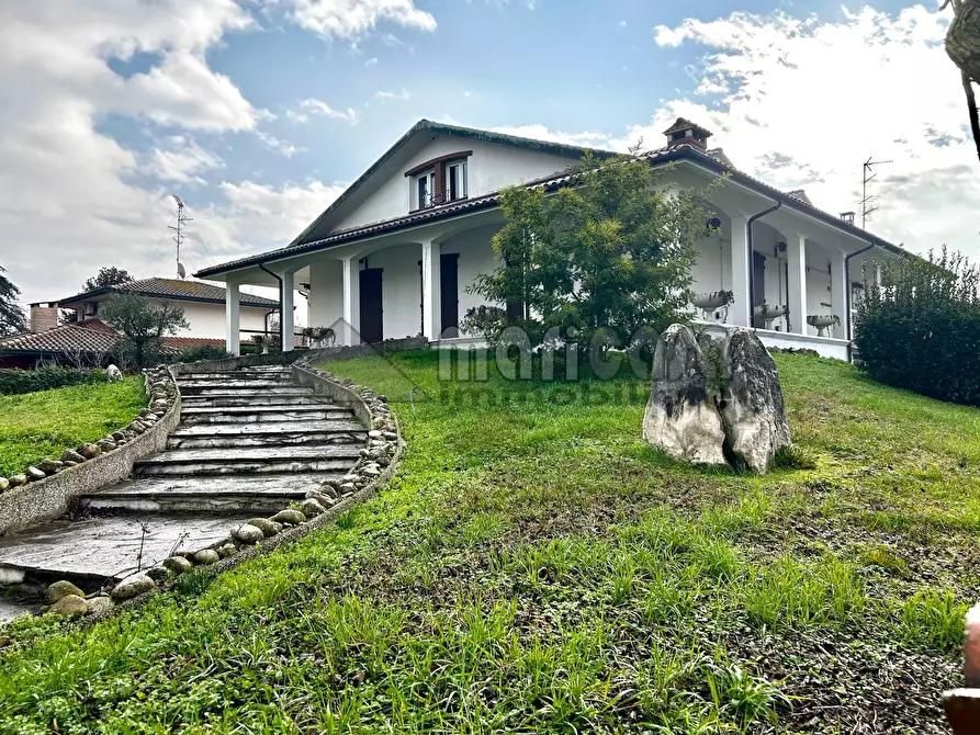 Immagine 44 di Villa in vendita  in via Primo Maggio a Codigoro