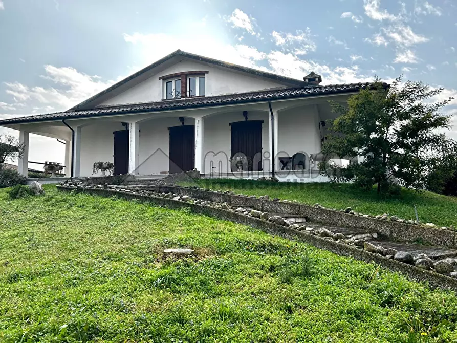 Immagine 1 di Villa in vendita  in via Primo Maggio a Codigoro