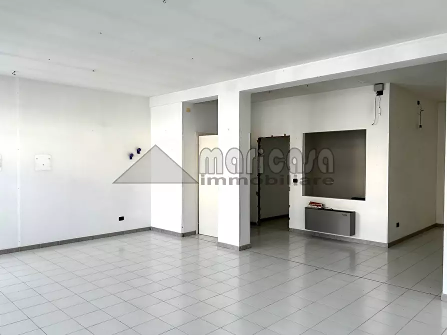 Immagine 3 di Locale commerciale in vendita  in via Puccini a Codigoro