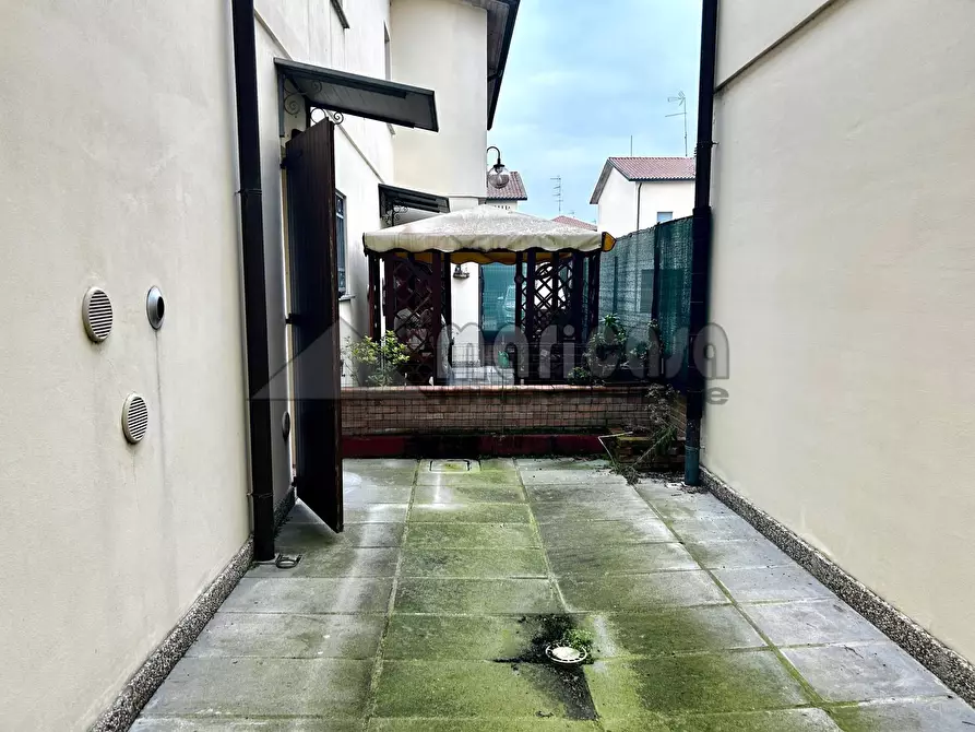 Immagine 40 di Villetta a schiera in vendita  in via Ricci a Copparo