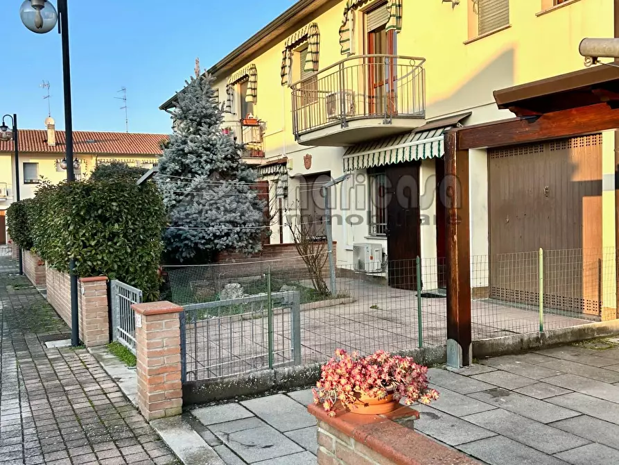 Immagine 43 di Villetta a schiera in vendita  in via Ricci a Copparo