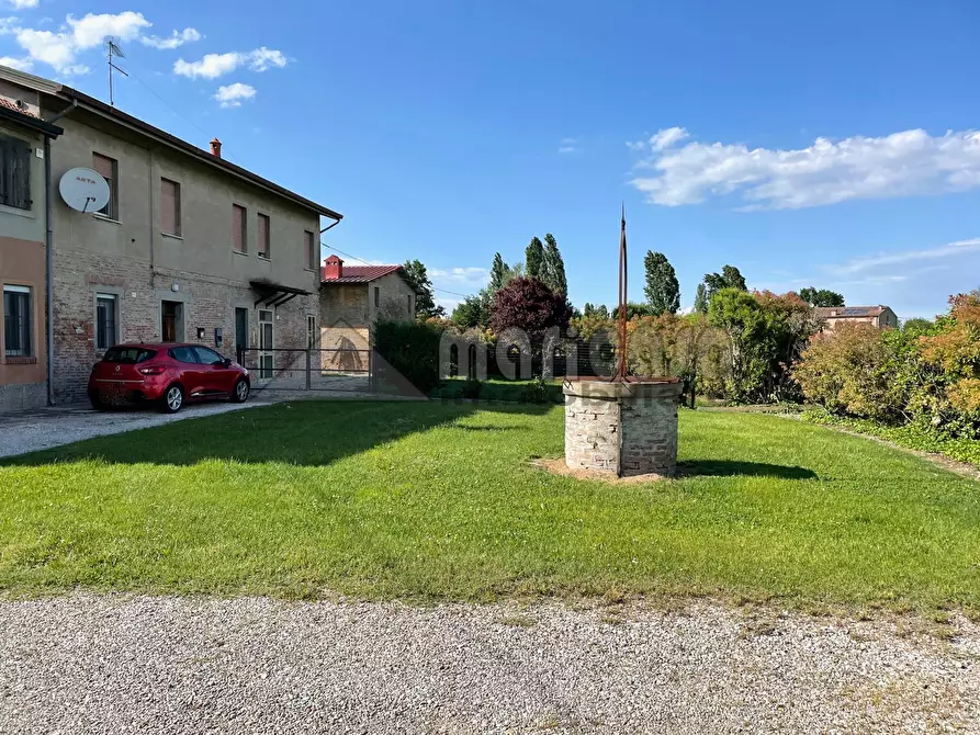 Immagine 18 di Rustico / casale in vendita  in via Rocca Marrara a Ferrara