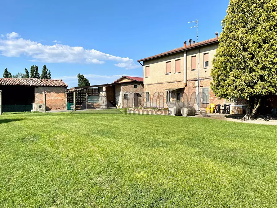 Immagine 1 di Rustico / casale in vendita  in via Rocca Marrara a Ferrara